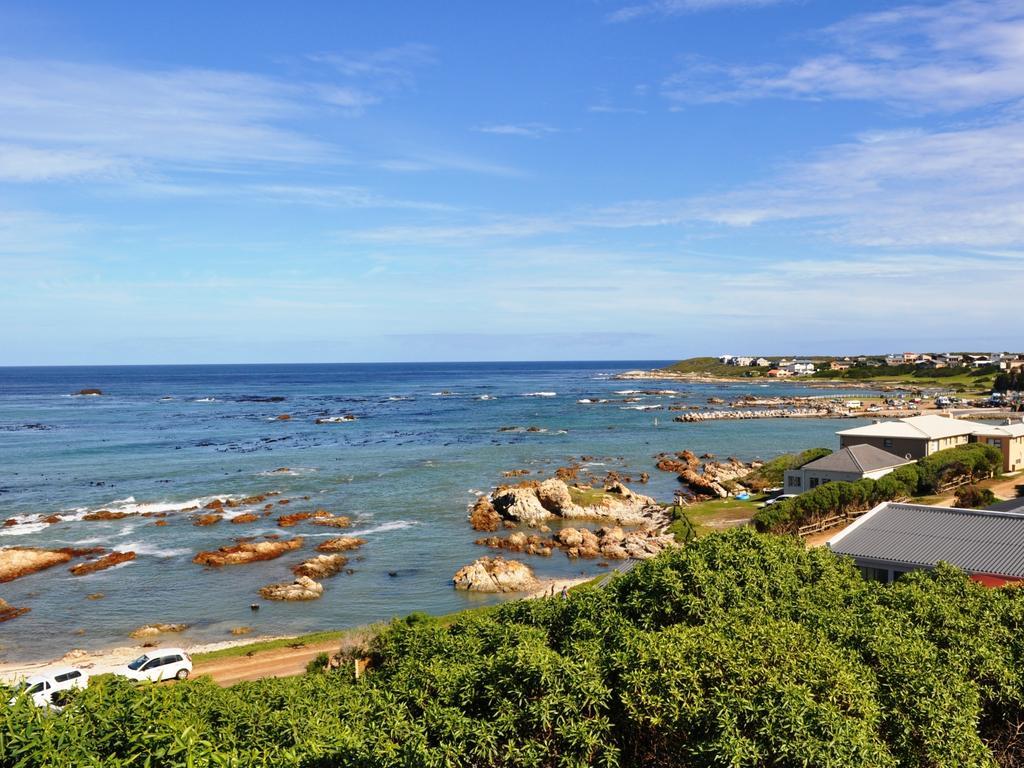 Great White Accommodation Kleinbaai Екстер'єр фото