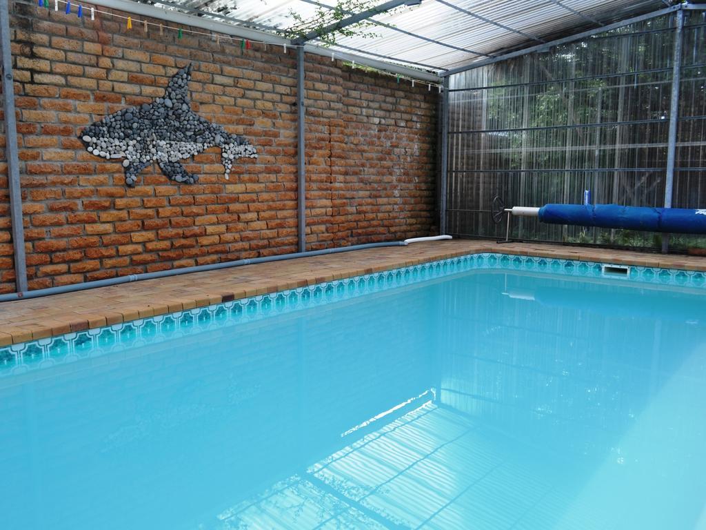 Great White Accommodation Kleinbaai Екстер'єр фото