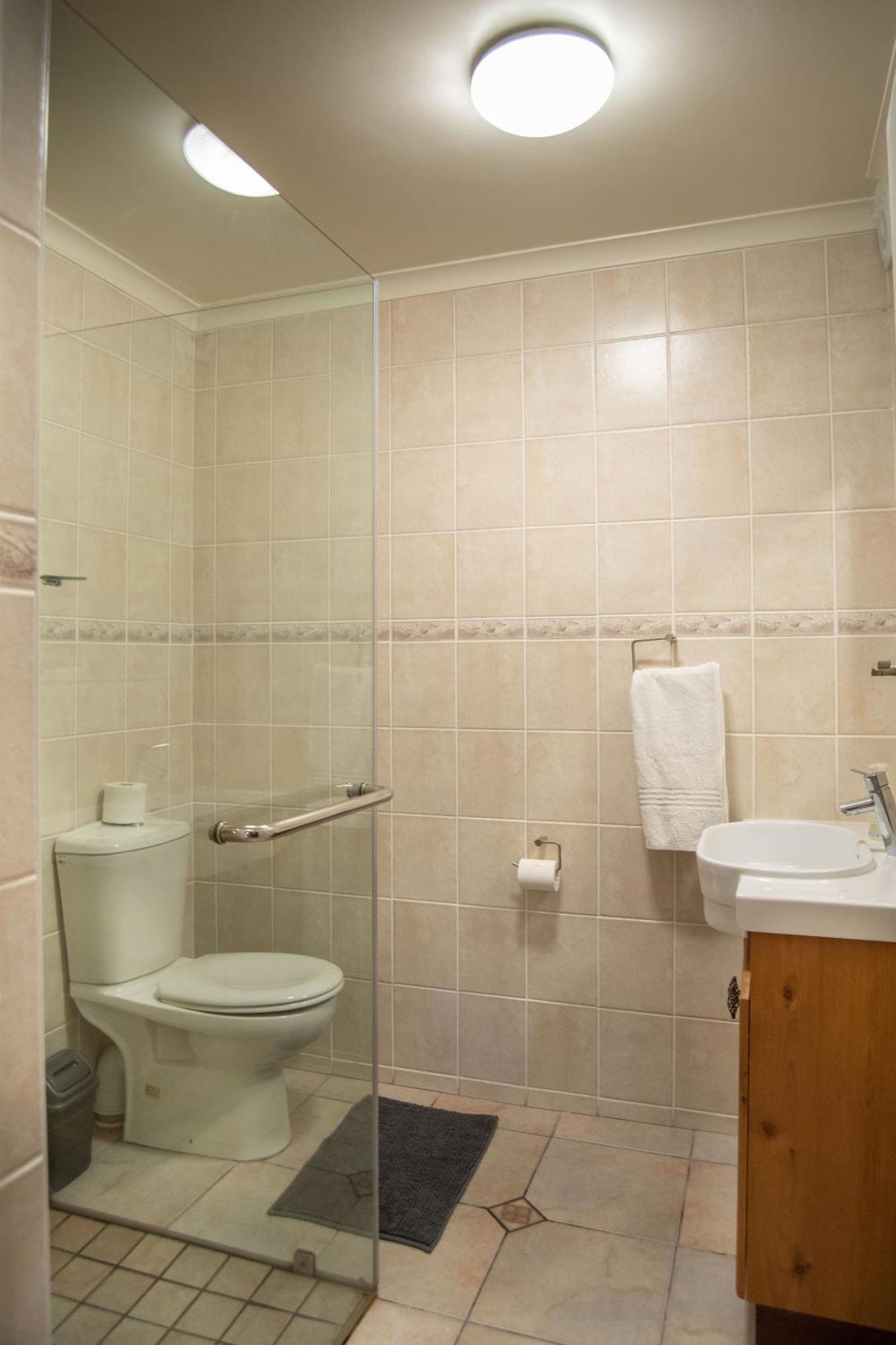 Great White Accommodation Kleinbaai Екстер'єр фото